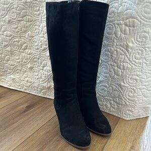 Black suede boots size 6